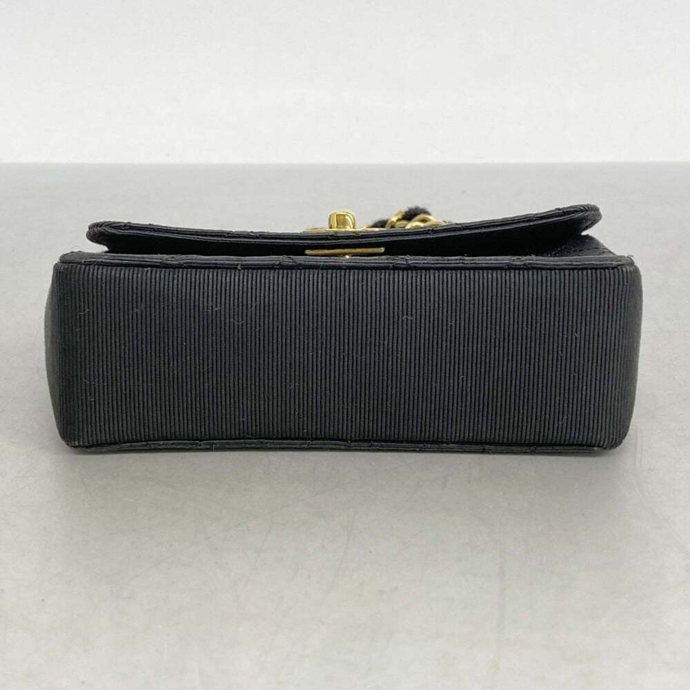 CHANEL Black Shoulder Bag - Picture 3 of 11